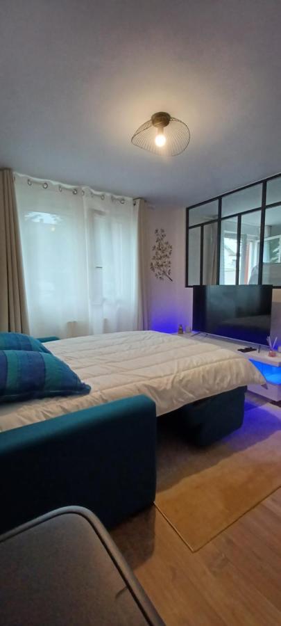 Le Pourpre Apartment Chelles  Luaran gambar